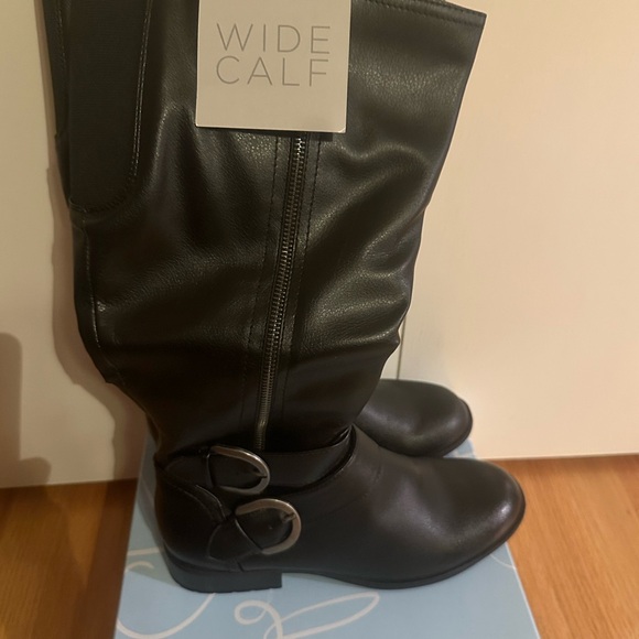 Life Stride Black Heeled Boots - Picture 1 of 9